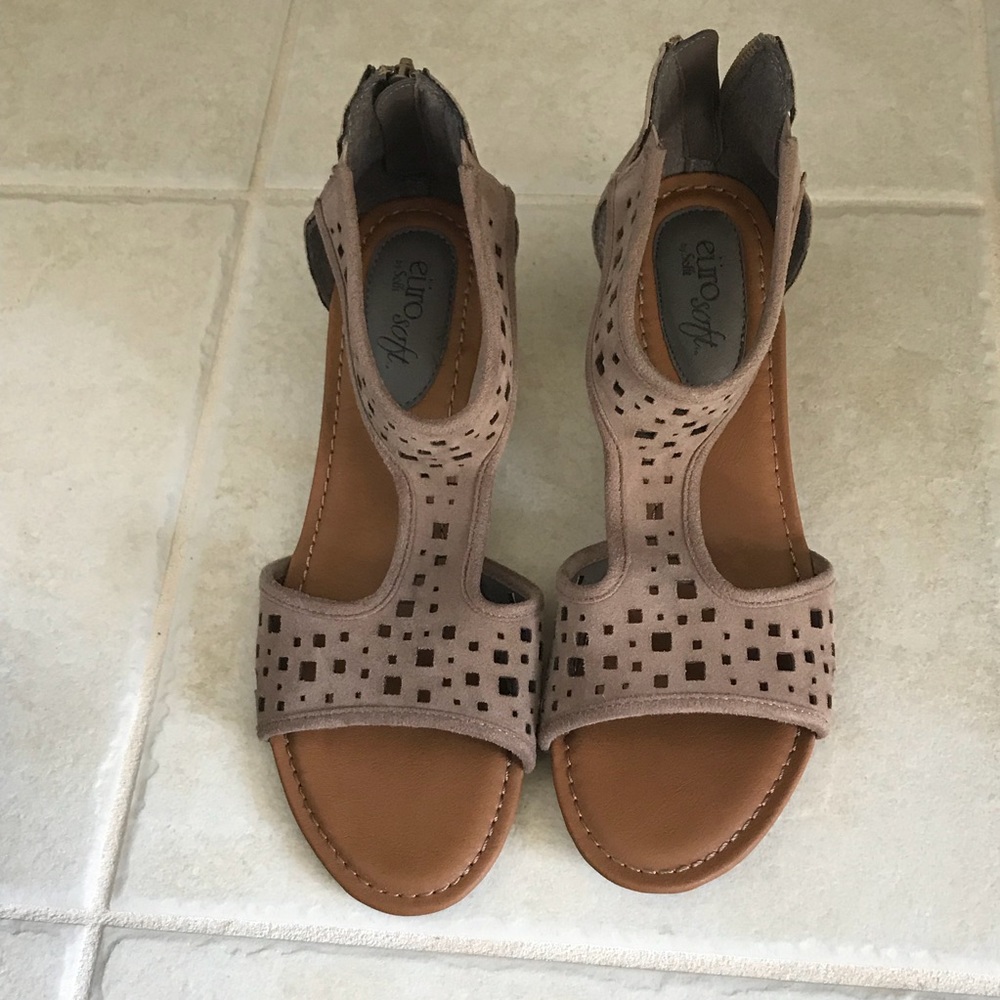 Suede zip sandals 2” heel Eurosport